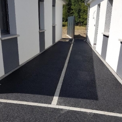 MACADAM ENTRE MAISON 1 ET 2.jpg